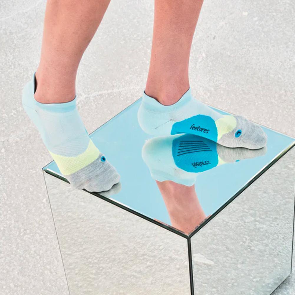 Elite Light Cushion No Show Tab Socks SOCKS FEETURES