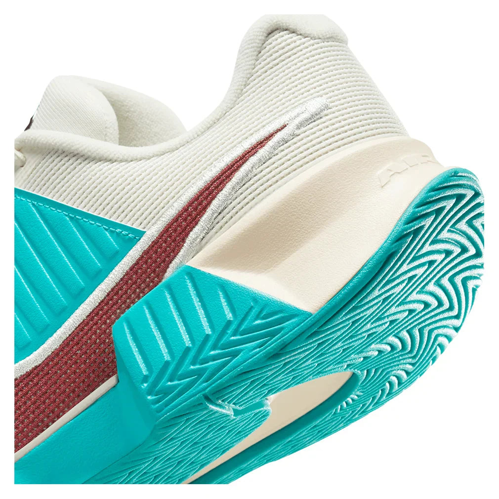 Women`s GP Challenge Pro Tennis Shoes Dusty Cactus and Dark Team Red NIKE