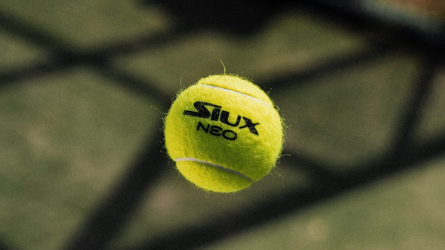 Siux has received FIP approval for its Neo and Neo Speed balls! PadelPROStore