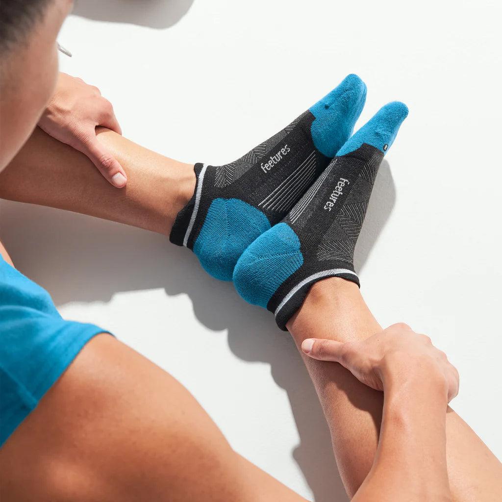 Elite Max Cushion No Show Tab Socks FEETURES