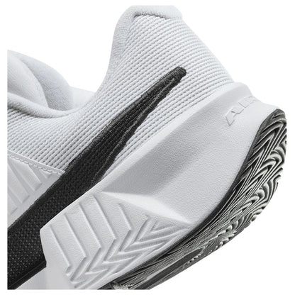 Men's GP Challenge Pro Tennis Shoes White and Black Top Tennis Shoes NIKE