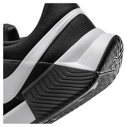 Men's Zoom GP Challenge 1 Tennis Shoes Black and White Top Tennis Shoes NIKE