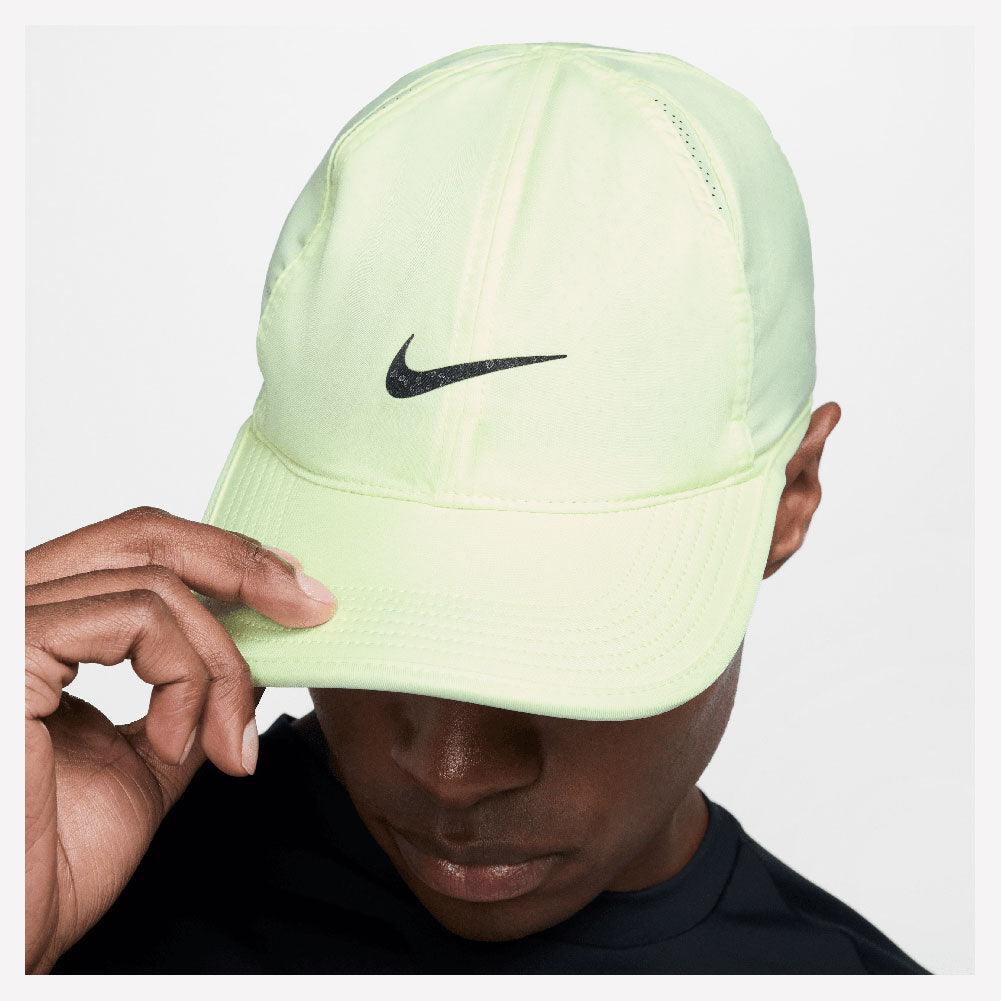 Men`s Dri-Fit Club Unstructured Featherlight Tennis Cap CAPS AND VISORS NIKE S/M 701_BARELY_VOLT/BLK