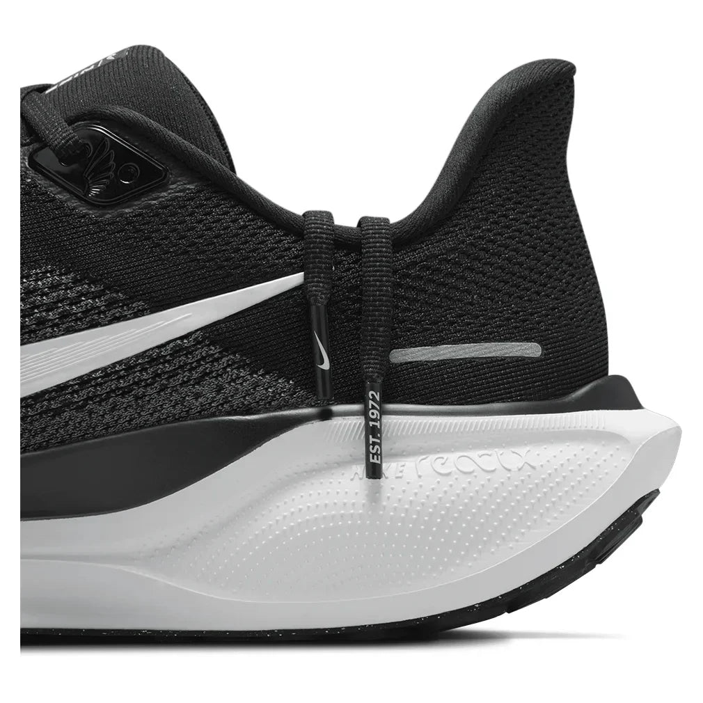 Men`s Pegasus 41 Running Shoes Black and White NIKE
