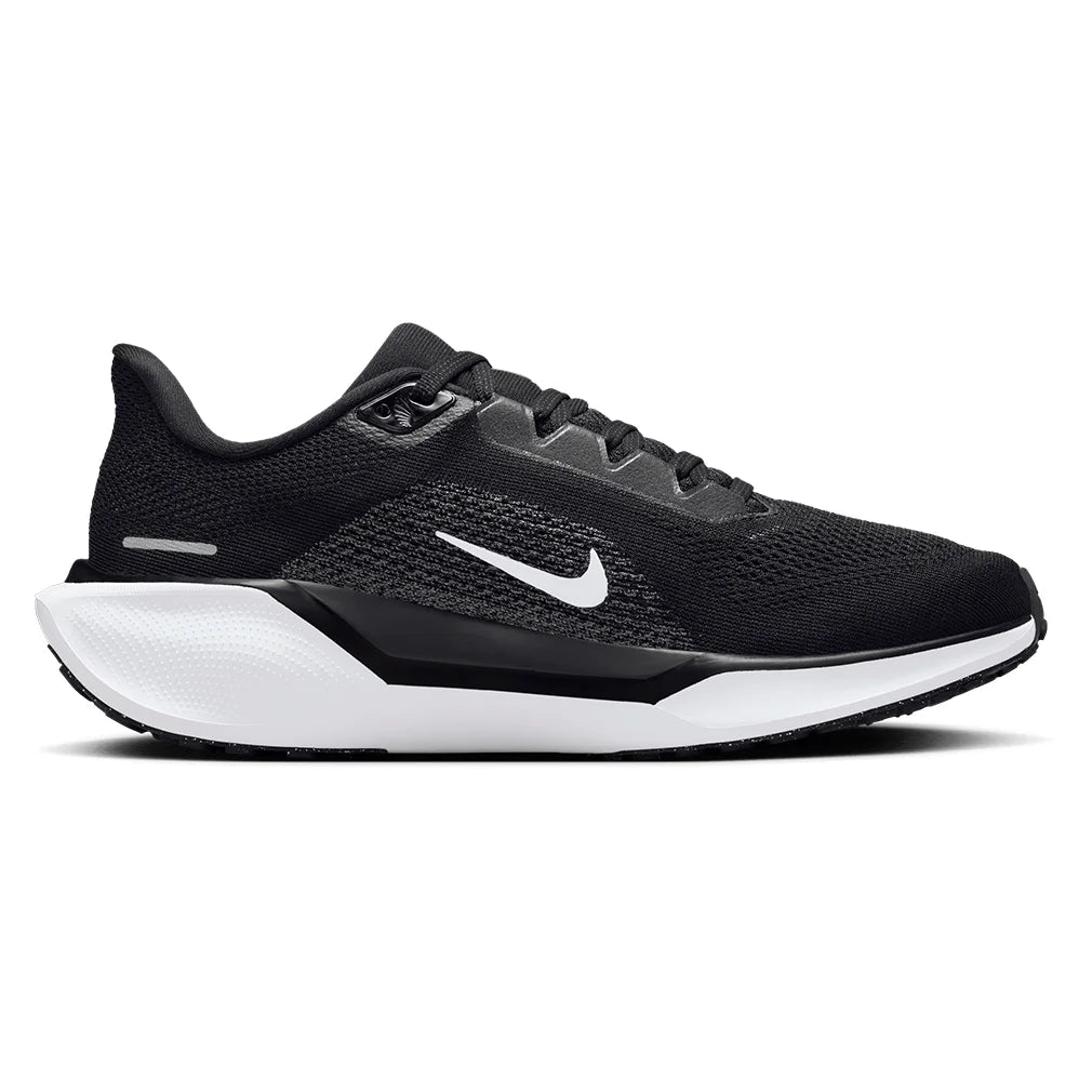 Women`s Pegasus 41 Running Shoes Black and White NIKE