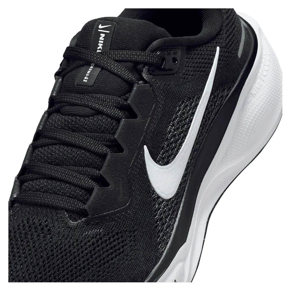Women`s Pegasus 41 Running Shoes Black and White NIKE
