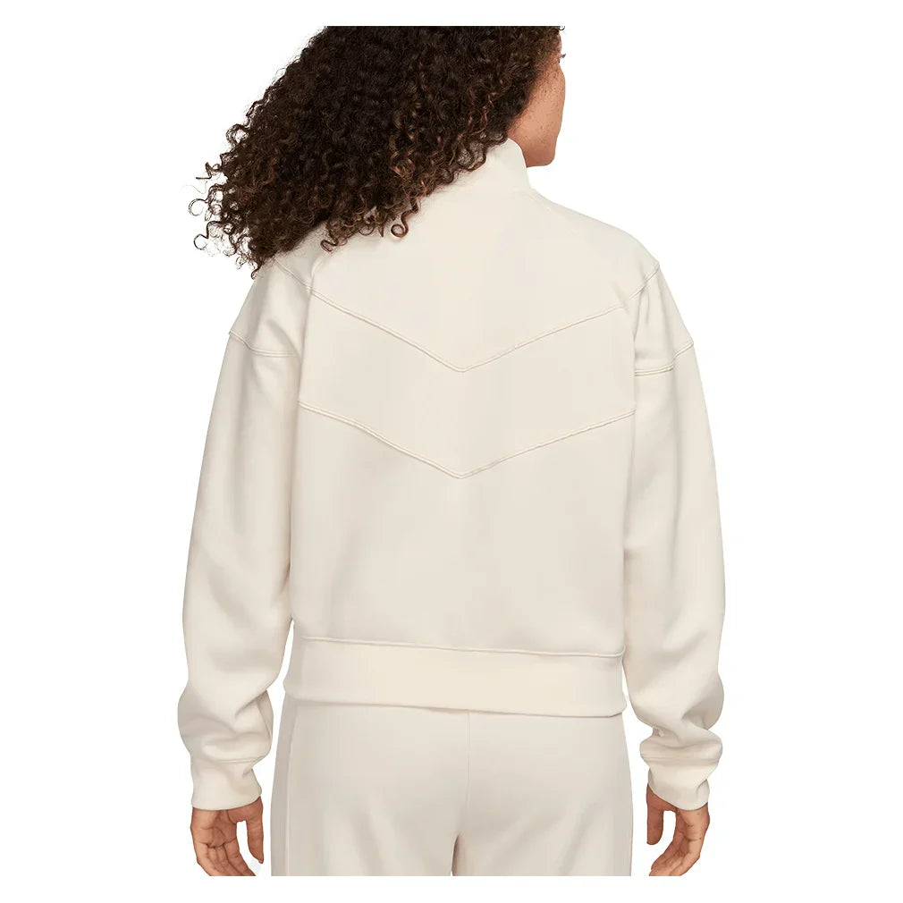 Women`s Court Dri-FIT Heritage Windrunner Poly Knit Jacket Pale Ivory NIKE