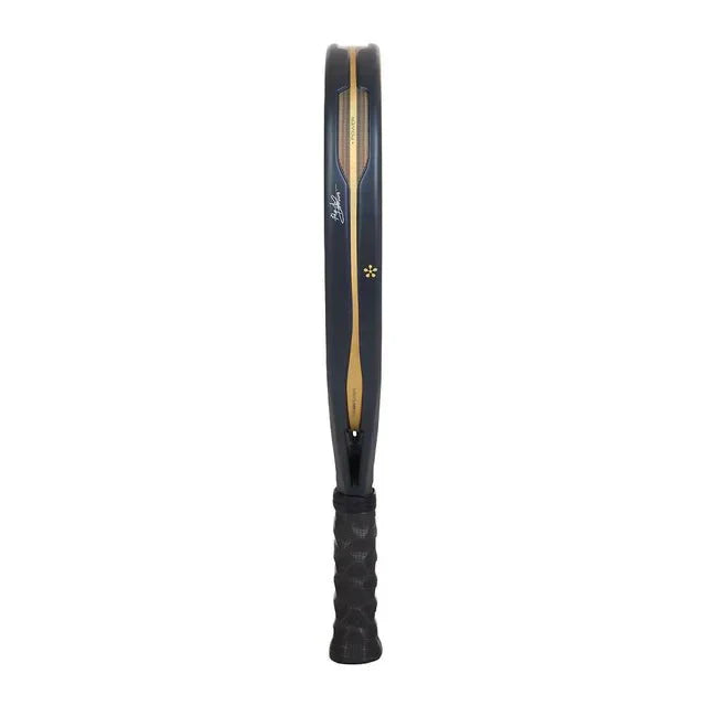 BULLPADEL HACK 04 PREMIER PADEL 2025 PAQUITO NAVARRO PADEL RACKET Padel Racket Bullpadel