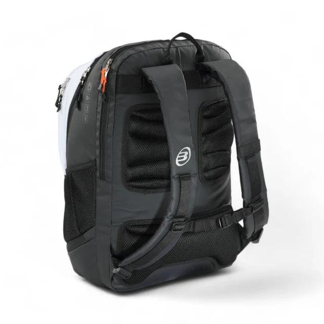 Cargue la imagen en el visor de la galería, BULLPADEL HACK Blacno och Black 2025 PAQUITO NAVARRO PADEL BACKPACK
