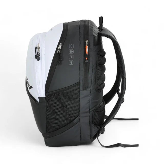 Cargue la imagen en el visor de la galería, BULLPADEL HACK Blacno och Black 2025 PAQUITO NAVARRO PADEL BACKPACK
