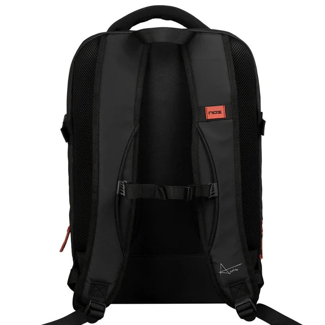 Cargue la imagen en el visor de la galería, NOX LUXURY Open Series Black/ Red 2024 Padel Backpack
